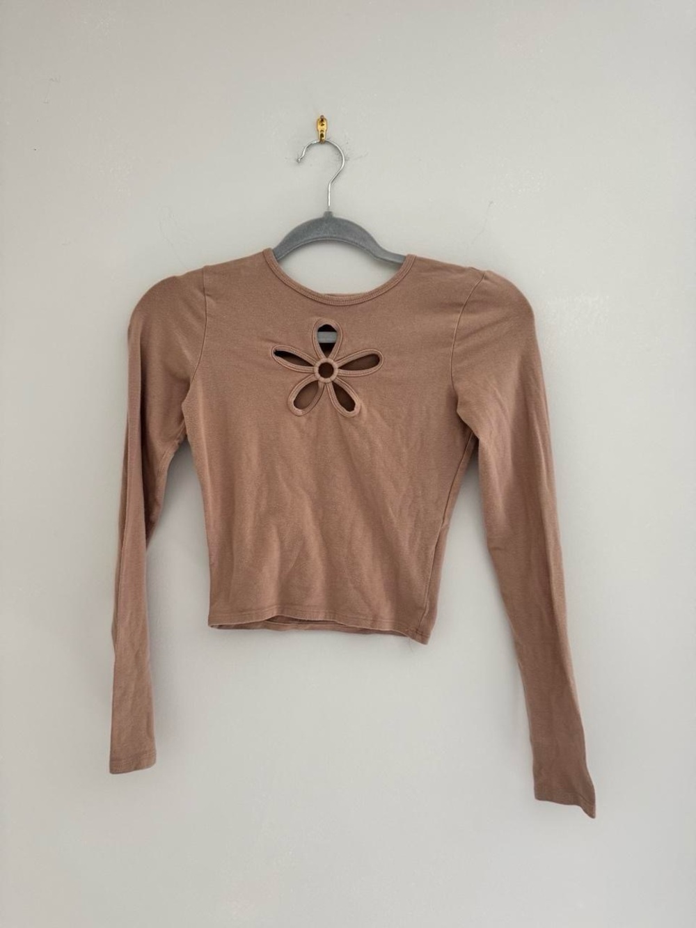 Hollister Long-Sleeve Flower Cutout Crop Top - Taupe